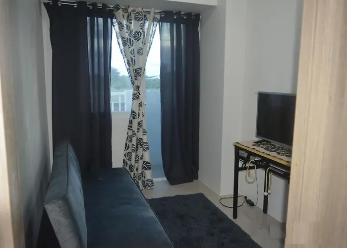 Paranaque Sm-sucat Field Res. Bldg 5, 2/f, 2br With Balcony *