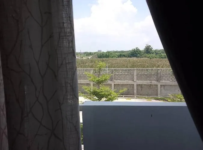 Paranaque Sm-sucat Field Res. Bldg 5, 2/f, 2br With Balcony Apartment