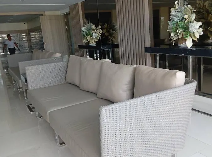 Apartment Paranaque Sm-sucat Field Res. Bldg 5, 2/f, 2br With Balcony *