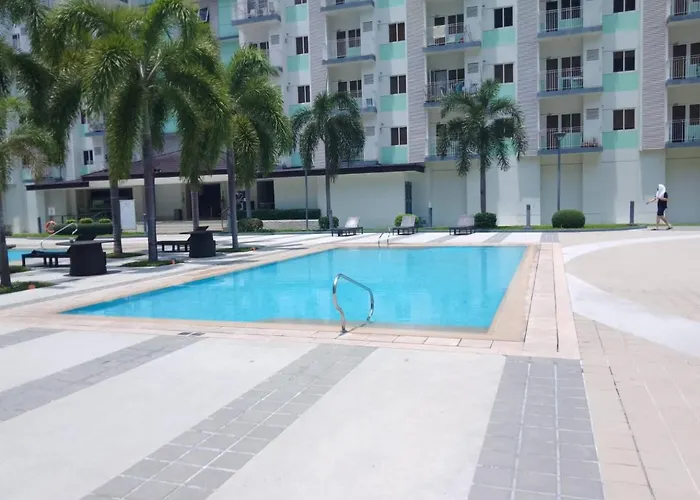 Paranaque Sm-sucat Field Res. Bldg 5, 2/f, 2br With Balcony Apartment *